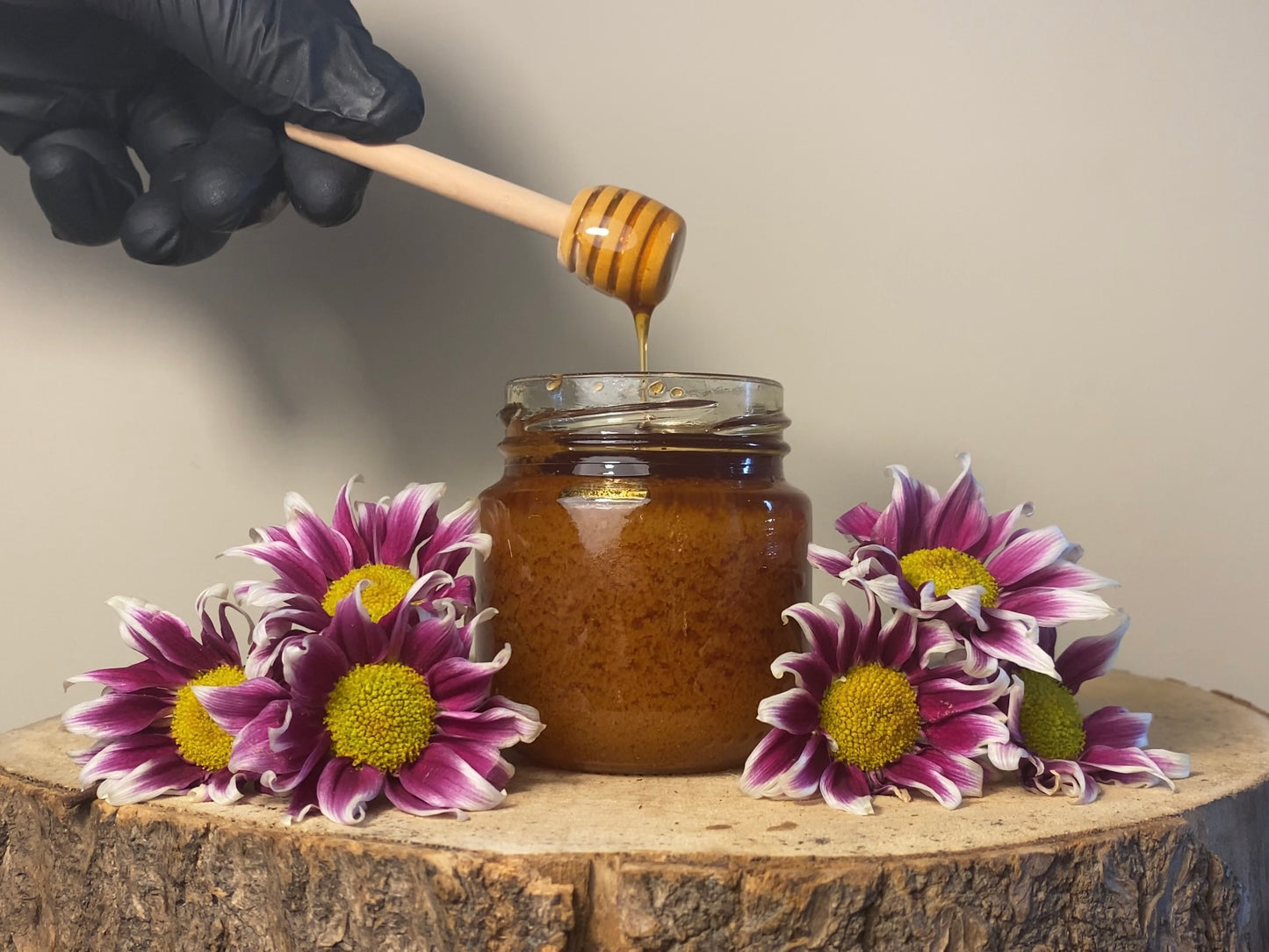 Heather honey is a dark, aromatic honey known for its robust, slightly bitter taste with floral and woody notes. Rich in antioxidants, vitamins, and minerals, it offers numerous health benefits, including supporting immune health, aiding digestion, and providing anti-inflammatory effects. Its thick, gel-like consistency makes it ideal for spreading on toast, adding to teas, or pairing with cheeses, making heather honey both a nutritious and gourmet choice.