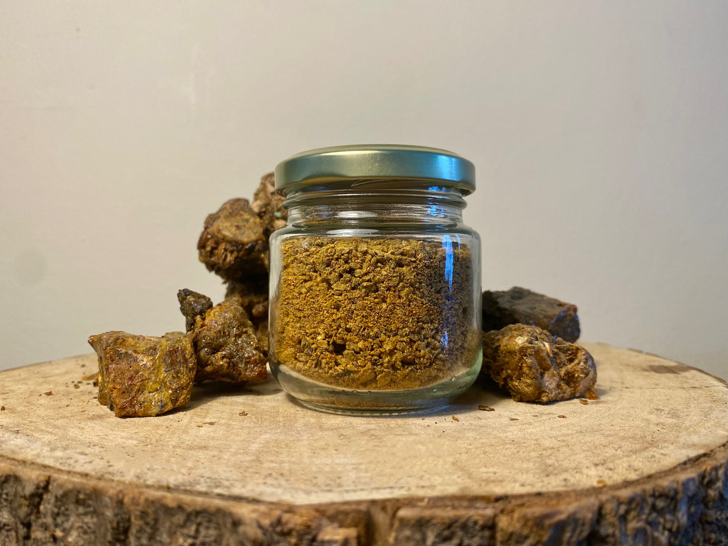 Propolis is a natural resinous substance made by honeybees from tree buds and sap. Rich in antioxidants, flavonoids, vitamins, and minerals, it offers numerous health benefits. Known for its antimicrobial and anti-inflammatory properties, propolis supports immune function, soothes sore throats, and promotes wound healing. Available in tinctures, capsules, and ointments, it is a popular natural remedy for enhancing overall wellness and vitality.